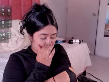 Leah_Bensoon Chaturbate stream image from December 23, 2025