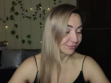 Ay_Kiss_Jully Chaturbate stream image from December 23, 2025