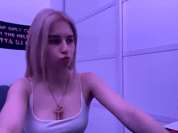 Sydneyhackathorn Chaturbate stream image from December 23, 2025