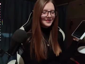 Zelmacurington Chaturbate stream image from December 23, 2025
