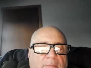 Reconmike Chaturbate stream image from December 23, 2025
