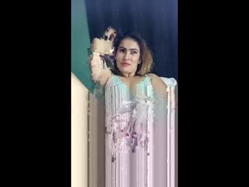 Danna_Isabela Chaturbate stream image from December 23, 2025