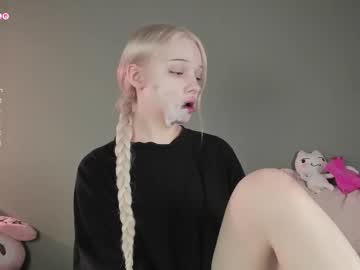 Nicole_Yo Chaturbate stream image from December 24, 2025