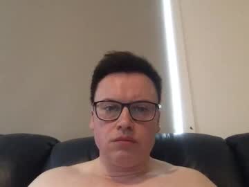 Goodlookingguy284053 Chaturbate stream image from December 24, 2025