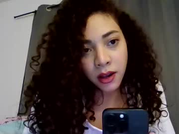 Julia750180 Chaturbate stream image from December 24, 2025