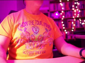 Energybra Chaturbate stream image from December 24, 2025