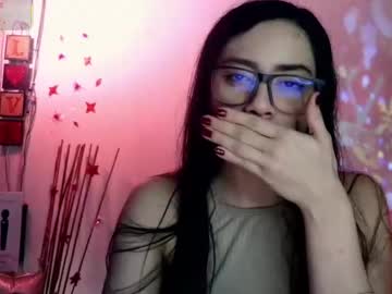 Laujgray Chaturbate stream image from December 24, 2025
