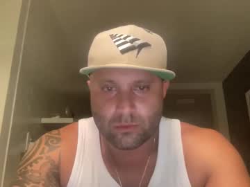 Huntergalatico Chaturbate stream image from December 24, 2025