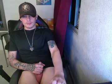 Horny_Little_Eyes Chaturbate stream image from December 24, 2025