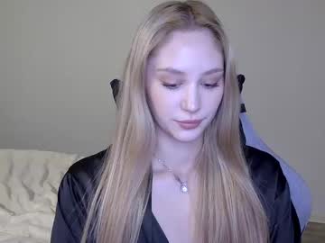 Laylla001 Chaturbate stream image from December 24, 2025