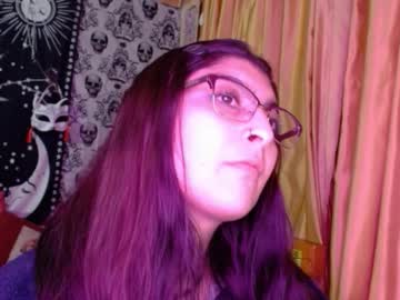 Littlee_Brat Chaturbate stream image from December 24, 2025