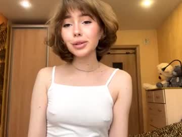 Lil_Glow Chaturbate stream image from December 24, 2025