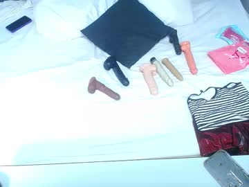 Tiny_Whore18 Chaturbate stream image from December 24, 2025