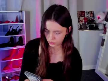 Mipsymipson Chaturbate stream image from December 24, 2025