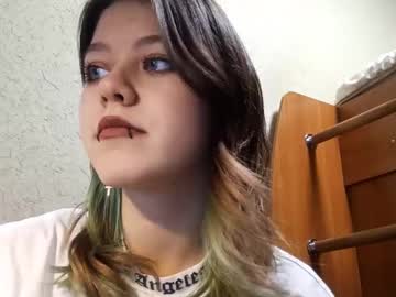 Cleopatrastong Chaturbate stream image from December 24, 2025