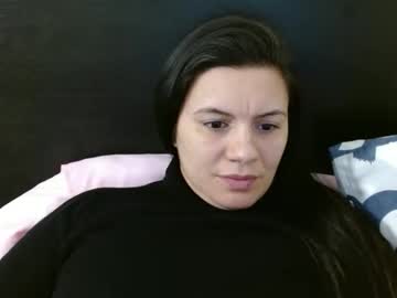 Almamalvina Chaturbate stream image from December 24, 2025