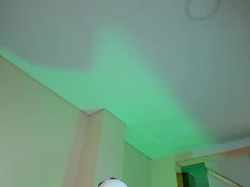 Kiwi_Lov23 Chaturbate stream image from December 24, 2025