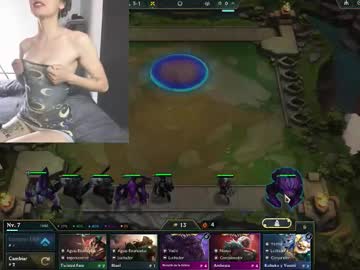 Maeline15 Chaturbate stream image from December 24, 2025