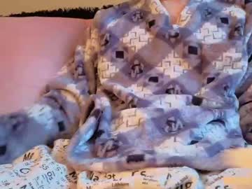 Bumblubee Chaturbate stream image from December 24, 2025