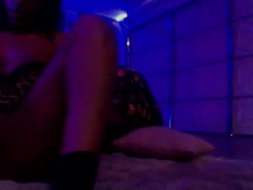 Starlove1825 Chaturbate stream image from December 24, 2025