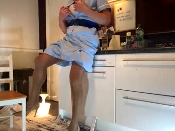 Iwannabe2020 Chaturbate stream image from December 24, 2025