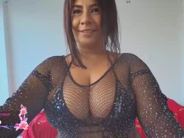 Samanthahut1 Chaturbate stream image from December 24, 2025