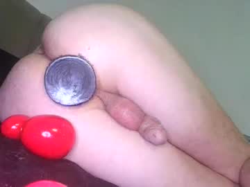 Bazdmeganickneved Chaturbate stream image from December 24, 2025