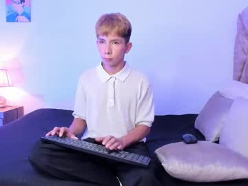 Hyunjin_Sun Chaturbate stream image from December 24, 2025