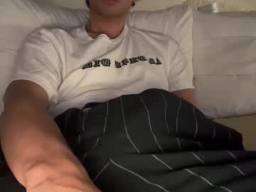 Sunrough Chaturbate stream image from December 24, 2025