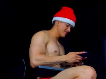 Rocco_Santos Chaturbate stream image from December 25, 2025