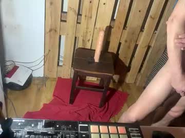 Hobbybitch Chaturbate stream image from December 25, 2025