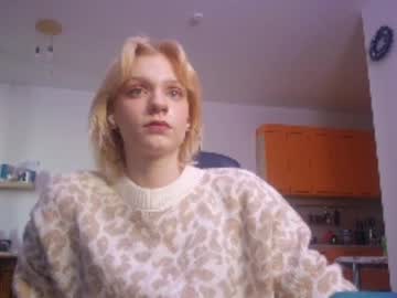 Lilliakoop Chaturbate stream image from December 25, 2025