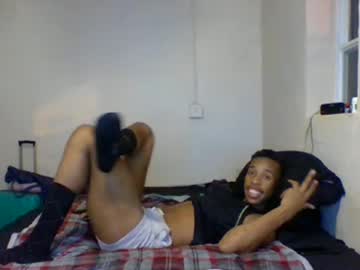 Twinktimz Chaturbate stream image from December 25, 2025