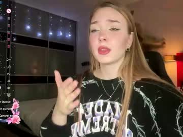 Evacarter1 Chaturbate stream image from December 25, 2025