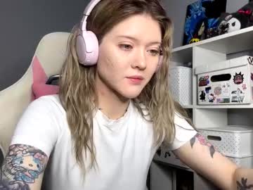 Jennymartone Chaturbate stream image from December 25, 2025