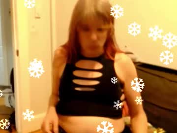 Luciouslox Chaturbate stream image from December 25, 2025