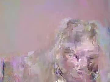 Mrowmeow Chaturbate stream image from December 25, 2025