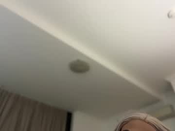 Lillyfem007 Chaturbate stream image from December 25, 2025