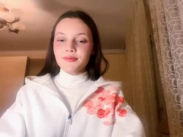 Claraschooler Chaturbate stream image from December 25, 2025