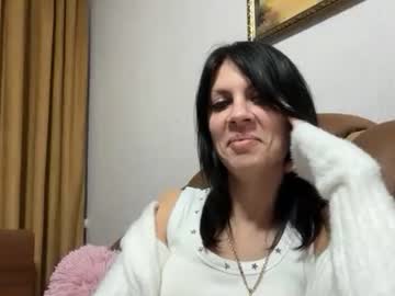 Injaathome Chaturbate stream image from December 25, 2025