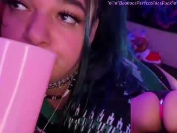 Booboosperfectfacefuck Chaturbate stream image from December 25, 2025