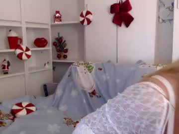 Karolynesyera Chaturbate stream image from December 25, 2025