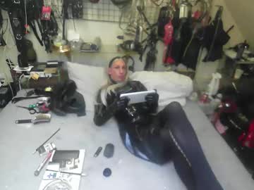 Smokeslut365 Chaturbate stream image from December 25, 2025