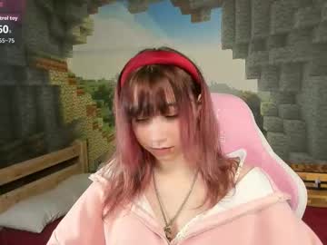 Clarabenson Chaturbate stream image from December 25, 2025