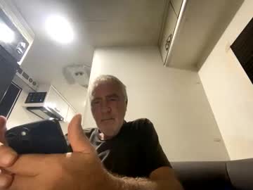 Joshua19988945132 Chaturbate stream image from December 26, 2025