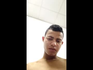 Luis121909 Chaturbate stream image from December 26, 2025