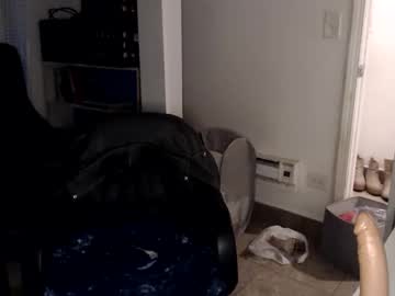 Jennyneeds Chaturbate stream image from December 26, 2025