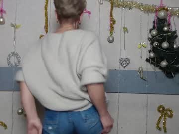 Ellabonito Chaturbate stream image from December 26, 2025
