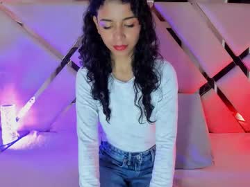Annieestone Chaturbate stream image from December 26, 2025
