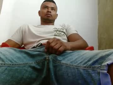 Fernandez_Latinblack Chaturbate stream image from December 26, 2025